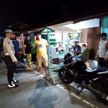 Polsek Baguala Gelar Patroli Gabungan Cegah Gangguan Kamtibmas di Waiheru dan Hunuth
