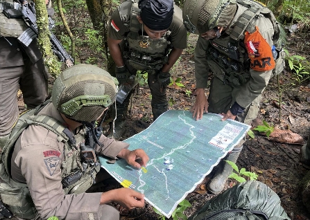 Penyisiran Zona Merah oleh SAR Korps Brimob Polri di Lokasi Hilangnya Iptu Tomi Marbun