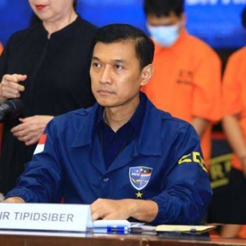 Tersangka kasus judol agen138 diserahkan ke Kejaksaan