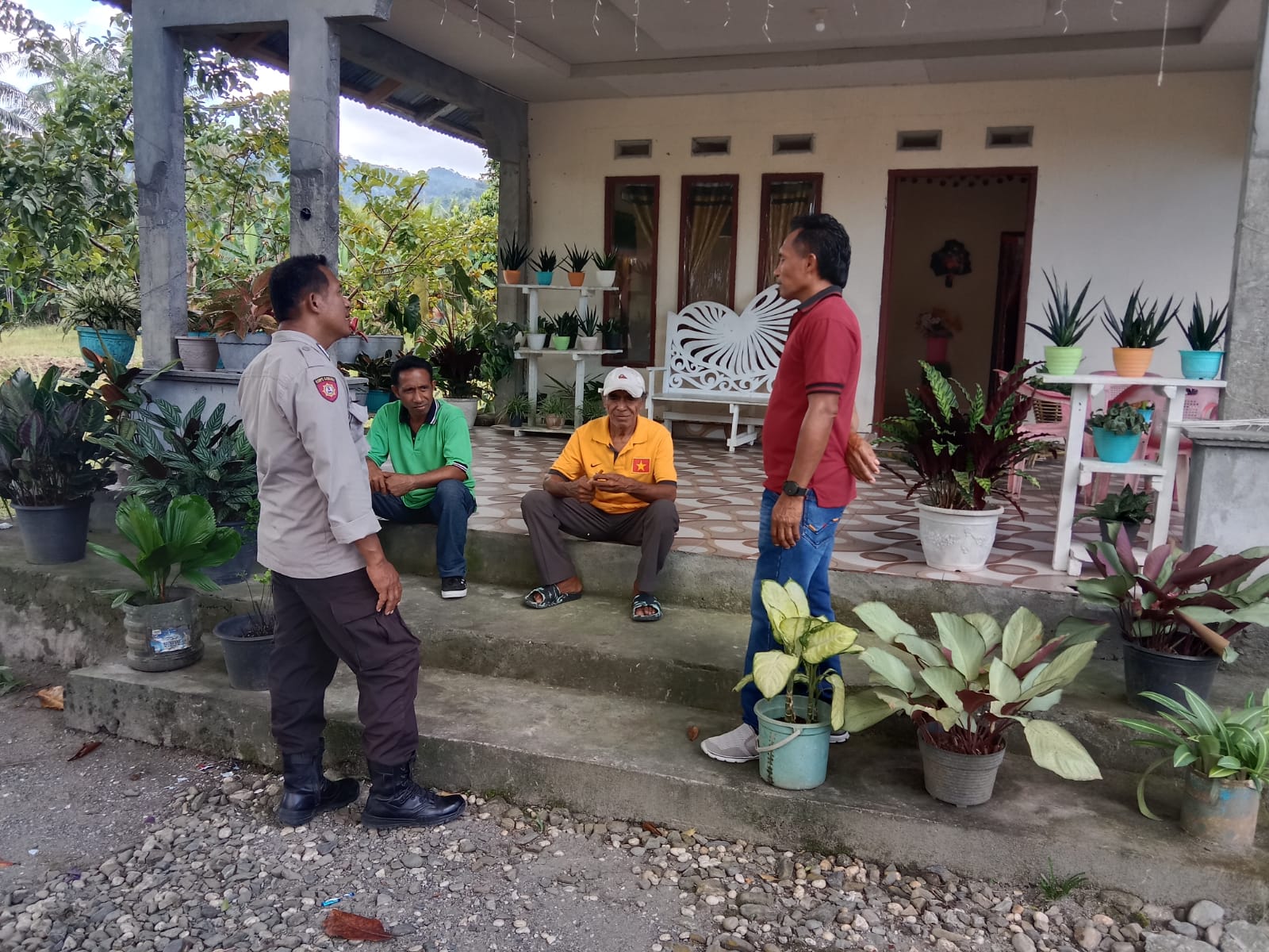 Bhabinkamtibmas Negeri Jerili Bripka Arifin Husain Kembali Gelar Giat sambang