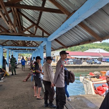 Patroli Rutin di Pelabuhan Hitu, Polsek Leihitu Tegaskan Komitmen Jaga Harkamtibmas