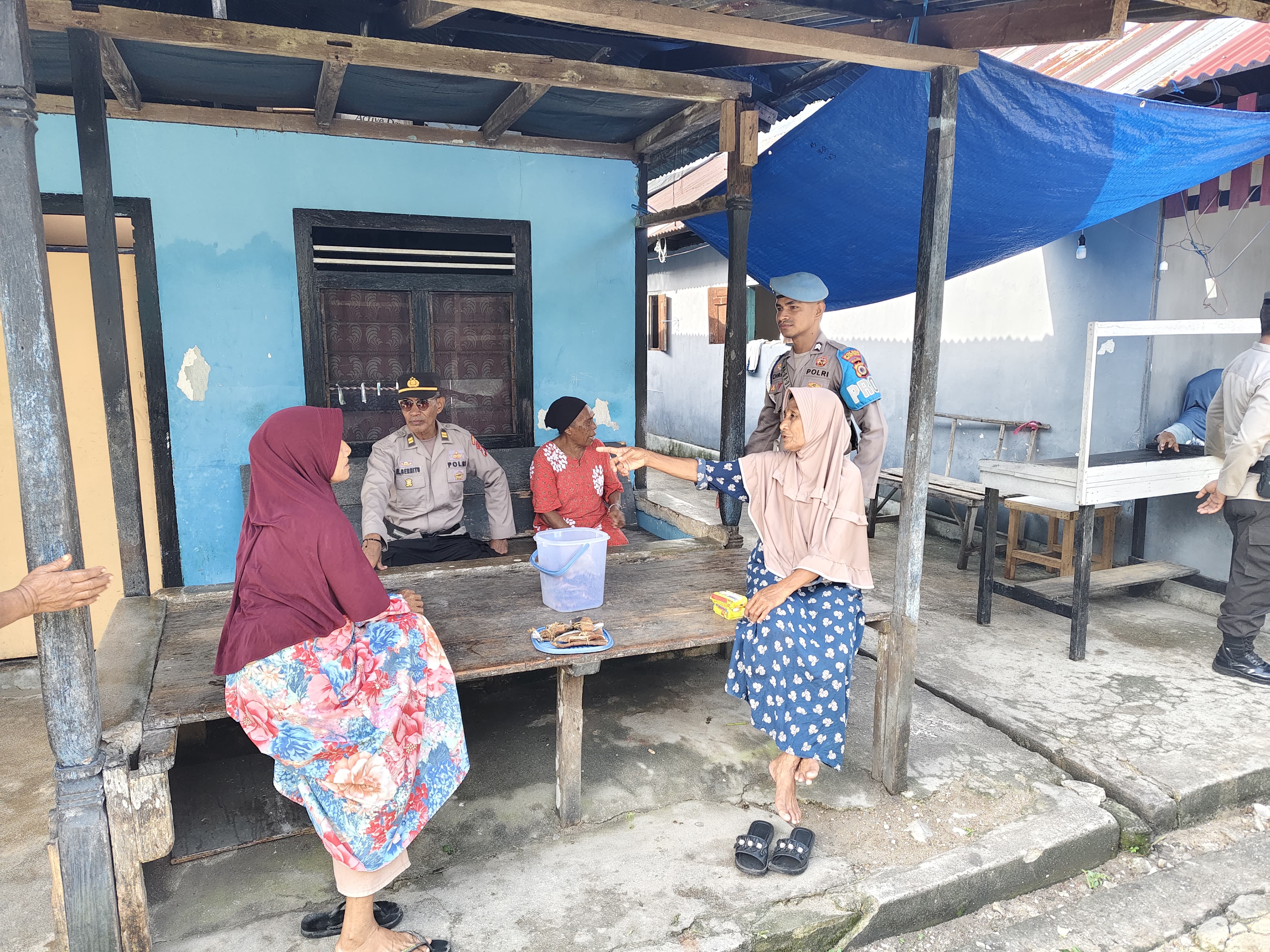 Personil Sat Binmas Polres Maluku Tengah Kembali Laksanakan Sambang Kamtibmas Di Negeri Sawai