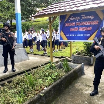Pers Polda Maluku BKO Polsek Pulau Haruku, Amankan Pelaksanaan Ujian Sekolah di Pulau Haruku
