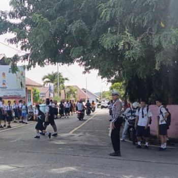 Gelar Patroli dan pengaturan, Unit Turjawali Sat Lantas Polres Kepulauan Tanimbar Ciptakan Kamseltibcarlantas