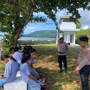 Polsek Saparua Laksanakan Patroli Rutin, Jalin Kemitraan dan Cegah Gangguan Kamtibmas