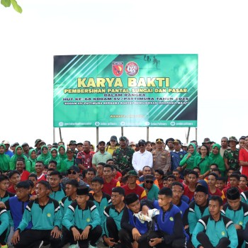 Kapolres Seram Bagian Barat Apresiasi Kegiatan Karya Bhakti Pembersihan Pantai dalam Rangka HUT ke-68 Kodam XV/Pattimura.