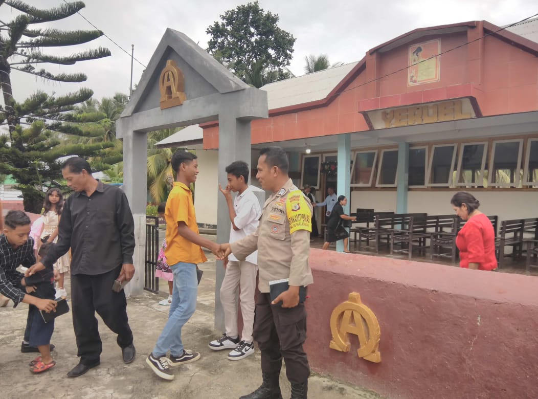 Polsek Tepa Amankan Tempat Ibadah, Pastikan Kamtibmas Berjalan Kondusif
