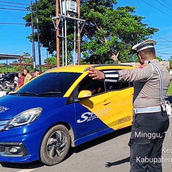 Sat Lantas Polres MBD Intensifkan Pengamanan Ibadah Minggu di Gereja GPM Eliora Tiakur
