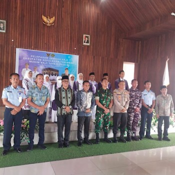 Kabag SDM wakili Kapolres Kepulauan Tanimbar hadiri pelepasan 11 Calon Jemaah Haji