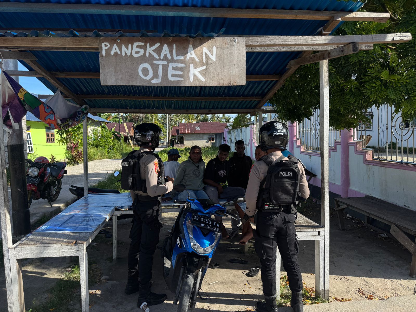 DEMI TERCIPTANYA SITKAMTIBMAS YANG KONDUSIF DI WILAYAH KOTA DOBO, SATUAN SAMAPTA RUTIN LAKSANAKAN PATROLI.
