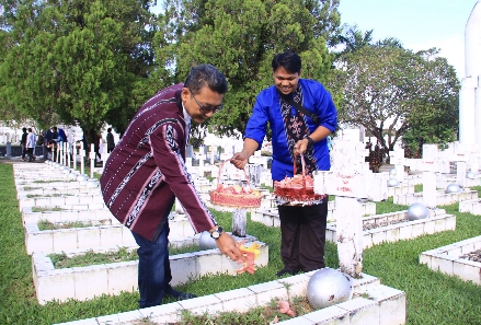 Jelang Peringatan Hari Pahlawan Pattimura ke-208 Tahun, Irwasda Maluku Ziarah TMP Kapahaha