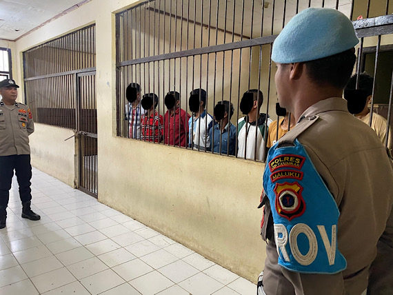 Tingkatkan keamanan internal, Piket Propam Polres Kepulauan rutin cek tahanan
