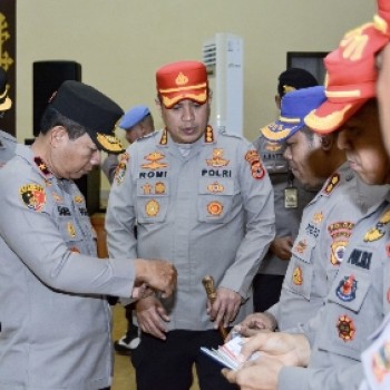 Wakapolda Pimpin Pemeriksaan Personel dan Kendaraan Dinas di SPN Polda Maluku