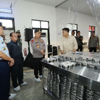 Kapolri Tinjau SPPG Polda Sulsel, Pastikan Kesiapan Dukung Program MBG