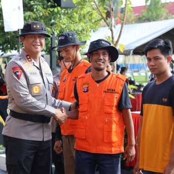 Tanggap Bencana Karhutla, Alumni Akabri 91 Salurkan 9 Mesin Pompa Air dan Alat Pemadam Api ke Polda Kalteng