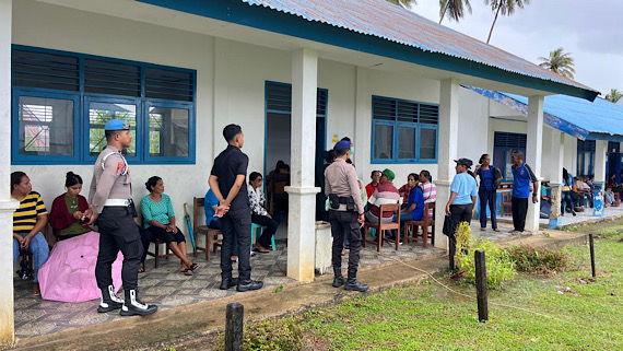 Jelang Paskah Sinode GPM, Jajaran Polres Kepulauan Tanimbar amankan layanan kesehatan