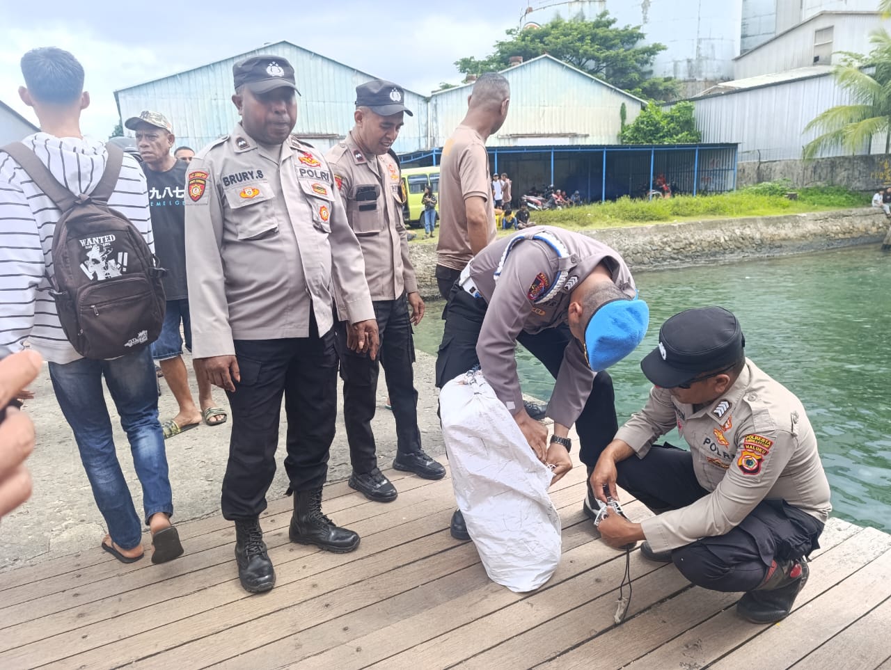 POLSEK KPYS GELAR KRYD DI PELABUHAN: 96 LITER MIRAS TRADISIONAL JENIS SOPI BERHASIL DIAMANKAN