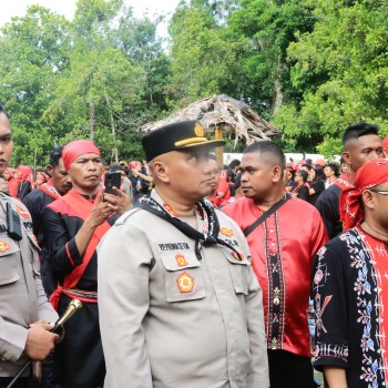 Kapolresta Ambon Pimpin Pengamanan Prosesi Pembuatan Api Obor Pattimura di Gunung Saniri