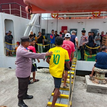 KPPP Polsek Babar Timur Amankan Pelabuhan Laut Kroing, Berikan Pelayanan Terbaik Bagi Masyarakat