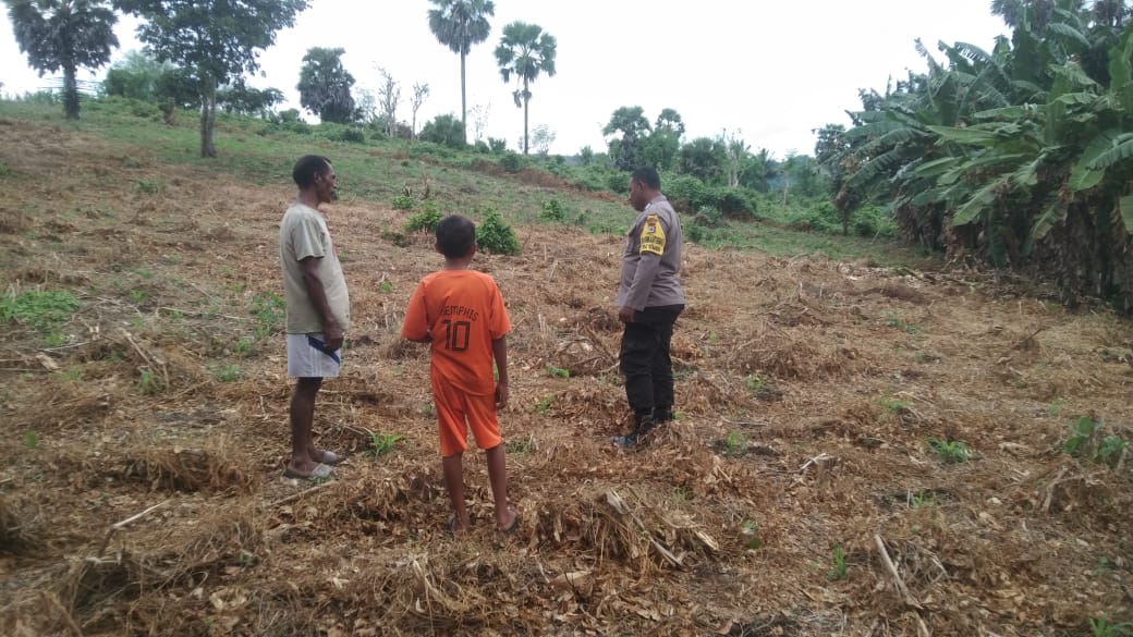 Bhabinkamtibmas Desa Nomaha Ingatkan Warga Dukung Program Ketahanan Pangan