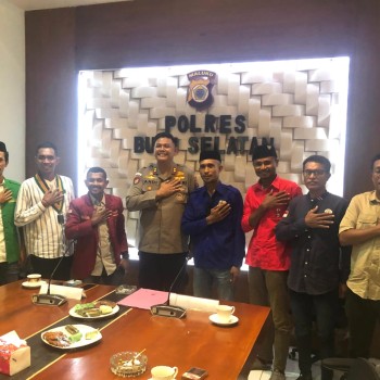 Ngobrol Pintar (Ngopi) Seputaran Kamtibmas Kapolres Buru Selatan Bersama dengan para  pimpinan Organisasi Kemasyarakatan dan Pemuda (OKP) Buru Selatan.