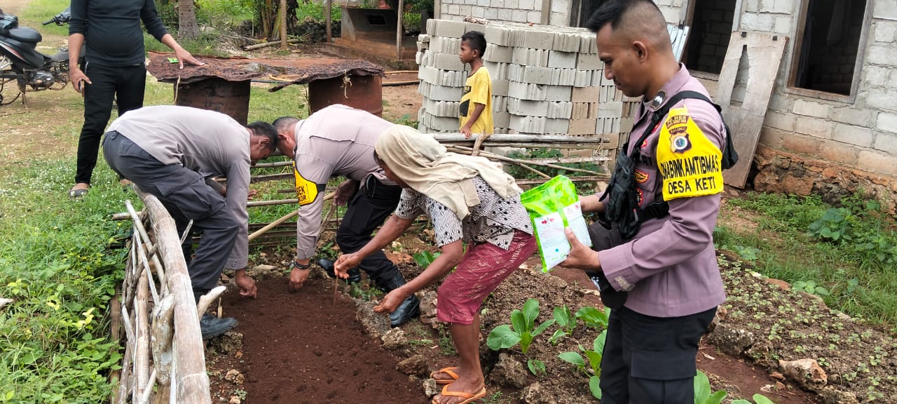 Polsek Moa Lakor Bersinergi Dengan Warga Tani Gencarkan Program  Ketahanan Pangan