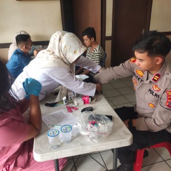 Polsek Teluk Ambon Gelar Pemeriksaan Kesehatan dan Sosialisasi Mental Health bagi Personel