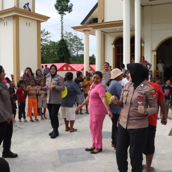 Polres Maluku Tengah Lakukan Trauma Healing Kepada Anak-anak Korban Konflik di Seram Utara