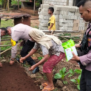 Polsek Moa Lakor Bersinergi Dengan Warga Tani Gencarkan Program  Ketahanan Pangan