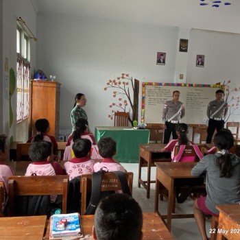 Sat Lantas Polres MBD Edukasi Dikmas Lantas di SD Negeri 2 Tiakur