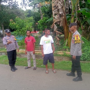 Bhabinkamtibmas Hative Besar Aktif Jalin Kedekatan dengan Warga Lewat Giat Sambang