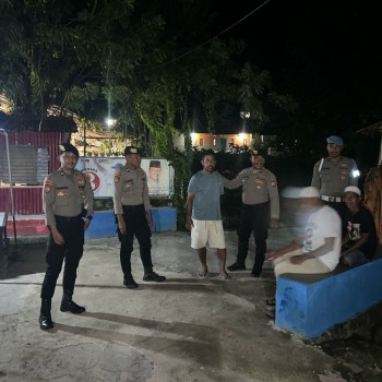 Polsek Pulau Haruku Gencarkan Patroli Malam, Wujudkan Situasi Aman dan Tertib di Lima Wilayah