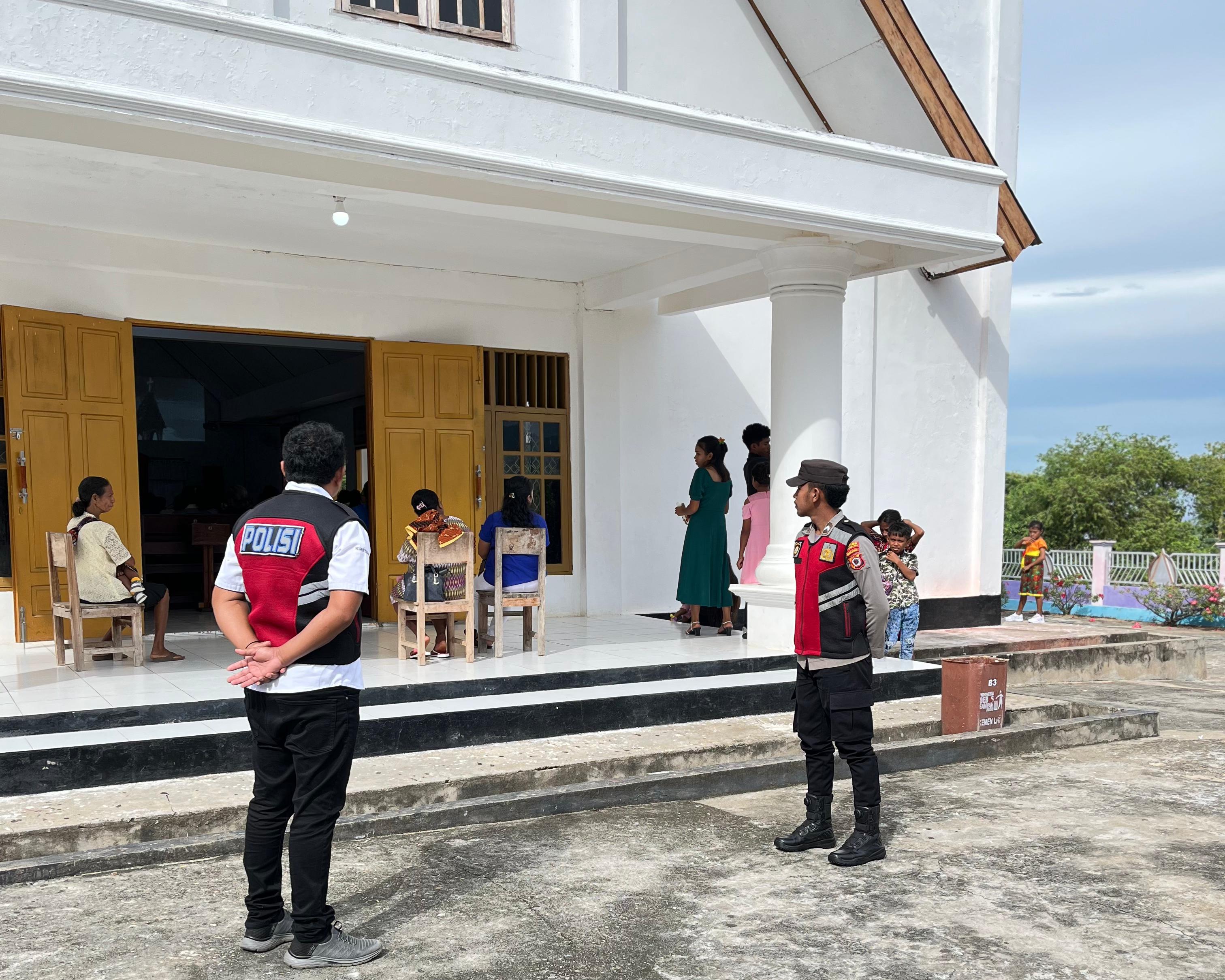Polsek Wetar Hadir Maksimalkan Pengamanan, Makmurkan Tempat Ibadah