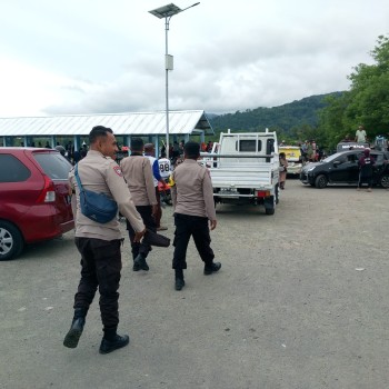 Polsek Leihitu Gelar Patroli Rutin di Pelabuhan Huseka’a untuk Ciptakan Situasi Aman dan Kondusif