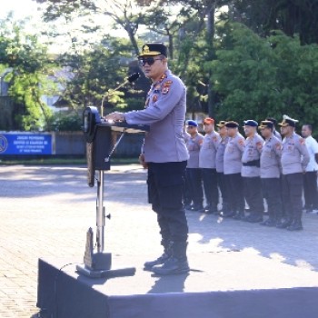Pimpin Apel Gabungan Polda Maluku, Kabid Humas: Setiap Personel Polri Mengemban Fungsi Kehumasan
