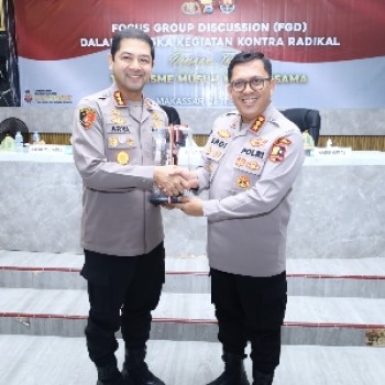 Divhumas Polri Gelar FGD Kontra Radikal: “Terorisme adalah Musuh Kita Bersama” di Polrestabes Makassar