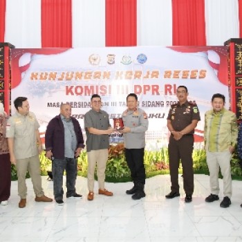 Wakil Ketua Komisi III beserta Rombongan Kunjungi Polda Maluku