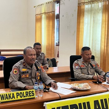 Gelar Anev Bhabinkamtibmas, Wakapolres Kepulauan Tanimbar berikan arahan melalui Zoom Meeting