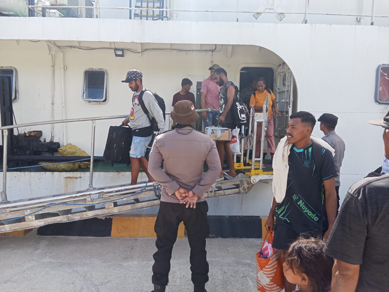 KPPP Polsek Wetar Lakukan Pengamanan  di Pelabuhan Laut Lerokis