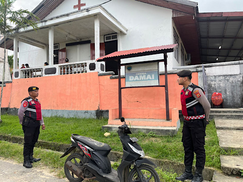 Patroli dan pengamanan di sejumlah Gereja, Sat Samapta Polres Kepulauan Tanimbar hadir beri rasa aman