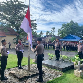 Wakapolres Buru Selatan Pimpin Upacara Hari Lahir Pancasila 2025