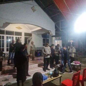 KAPOLSEK NUSANIWE SAMBANGI DUSUN WAIMAHU, EDUKASI KAMTIBMAS DISAMPAIKAN KEPADA WARGA DAN KAUM MUDA