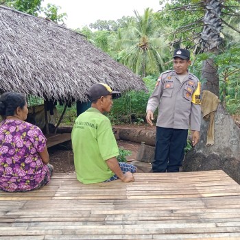Bhabinkamtibmas Aipda Jennia Arahkan Petani Jaga Kualitas Tanaman Jagung