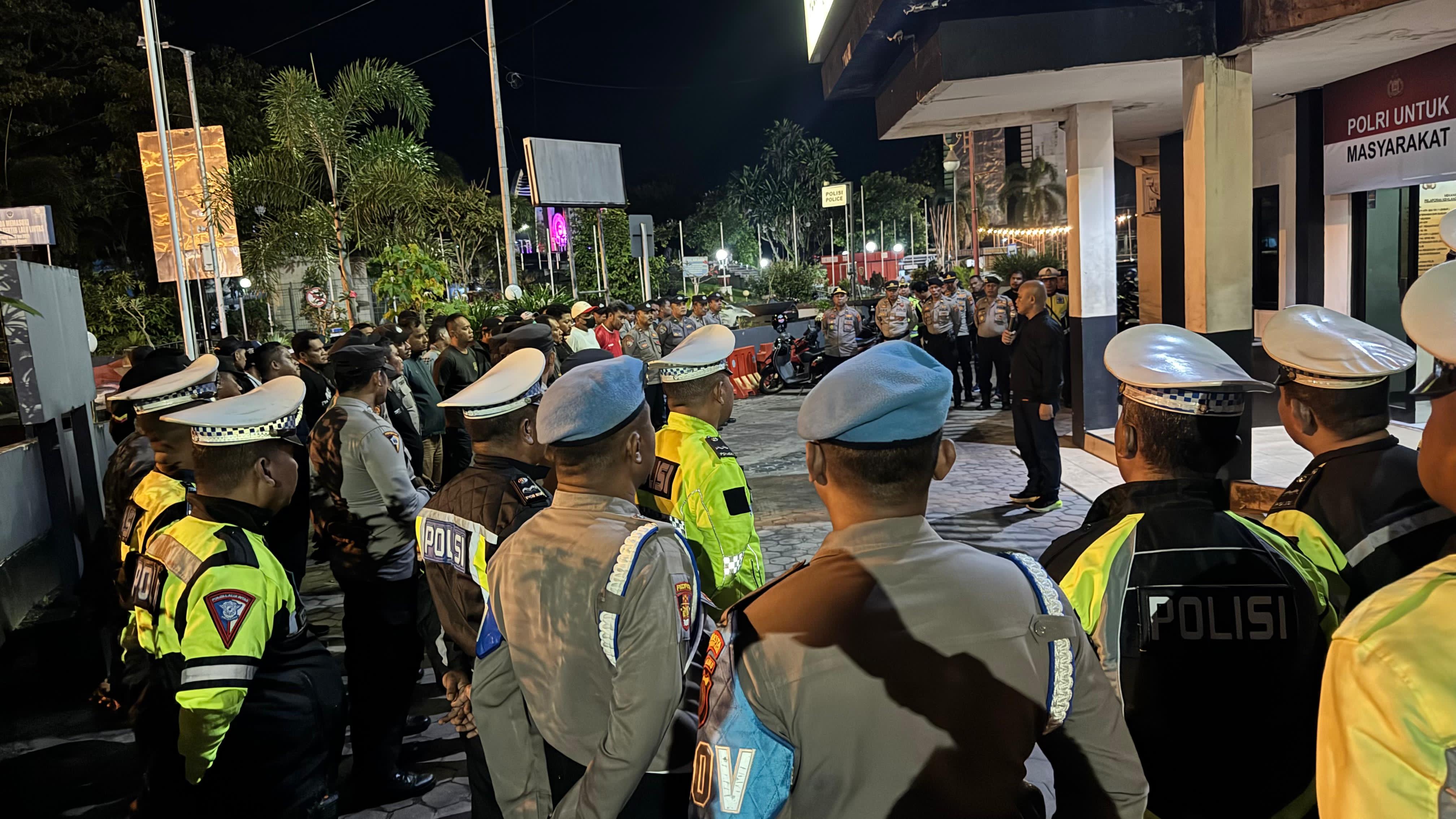 Polresta Ambon lakukan Pengamanan Nonton Bareng Indonesia vs China di Lapangan Merdeka