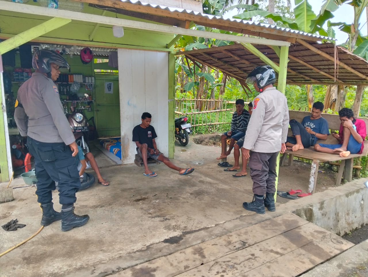 Kembali Polsek Amahai Gelar Sambang Kamtibmas Kepada Masyarakat