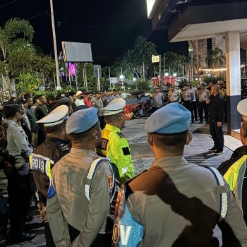 Polresta Ambon lakukan Pengamanan Nonton Bareng Indonesia vs China di Lapangan Merdeka