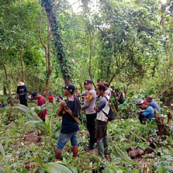Ajak dukung Ketahanan Pangan, Bhabinkamtibmas Tutukembong dan Waturu sambangi Warga