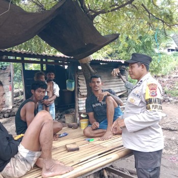 Pererat Tali Silaturahmi, Bhabinkamtibmas Aipda Jennia Sosialisasi Kamtibmas Kepada Masyarakat