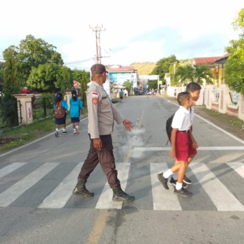 Polsek Kisar Maksimalkan Gatur Jalan, Himbau Warga Disiplin Berlalu Lintas