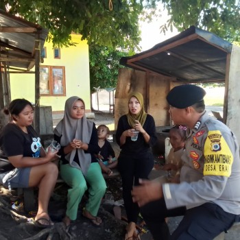 Bhabinkamtibmas Brigpol Siahaya Tekankan Partisipasi Warga Desa Ilmamau Jaga Kamtibmas